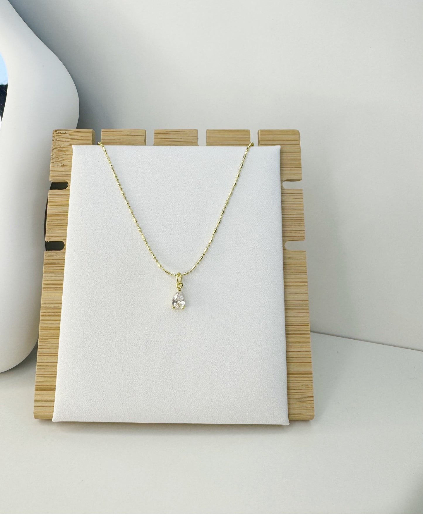 Collar gota brillante