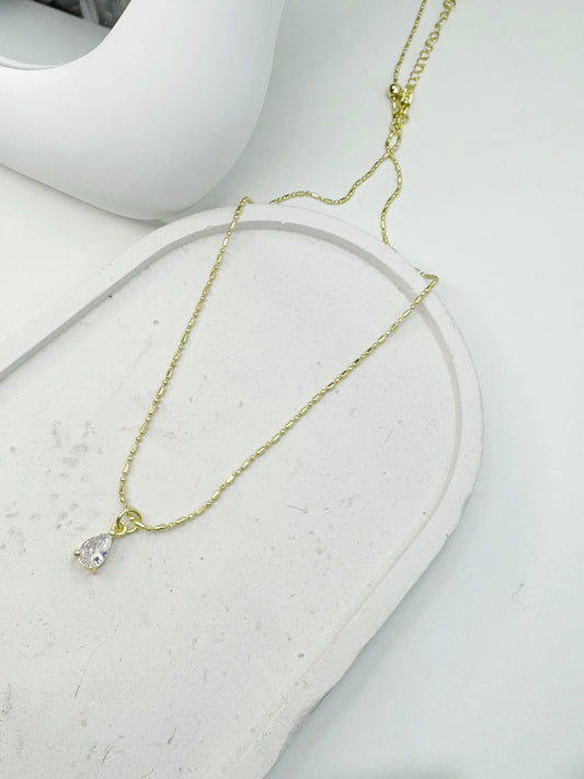 Collar gota brillante