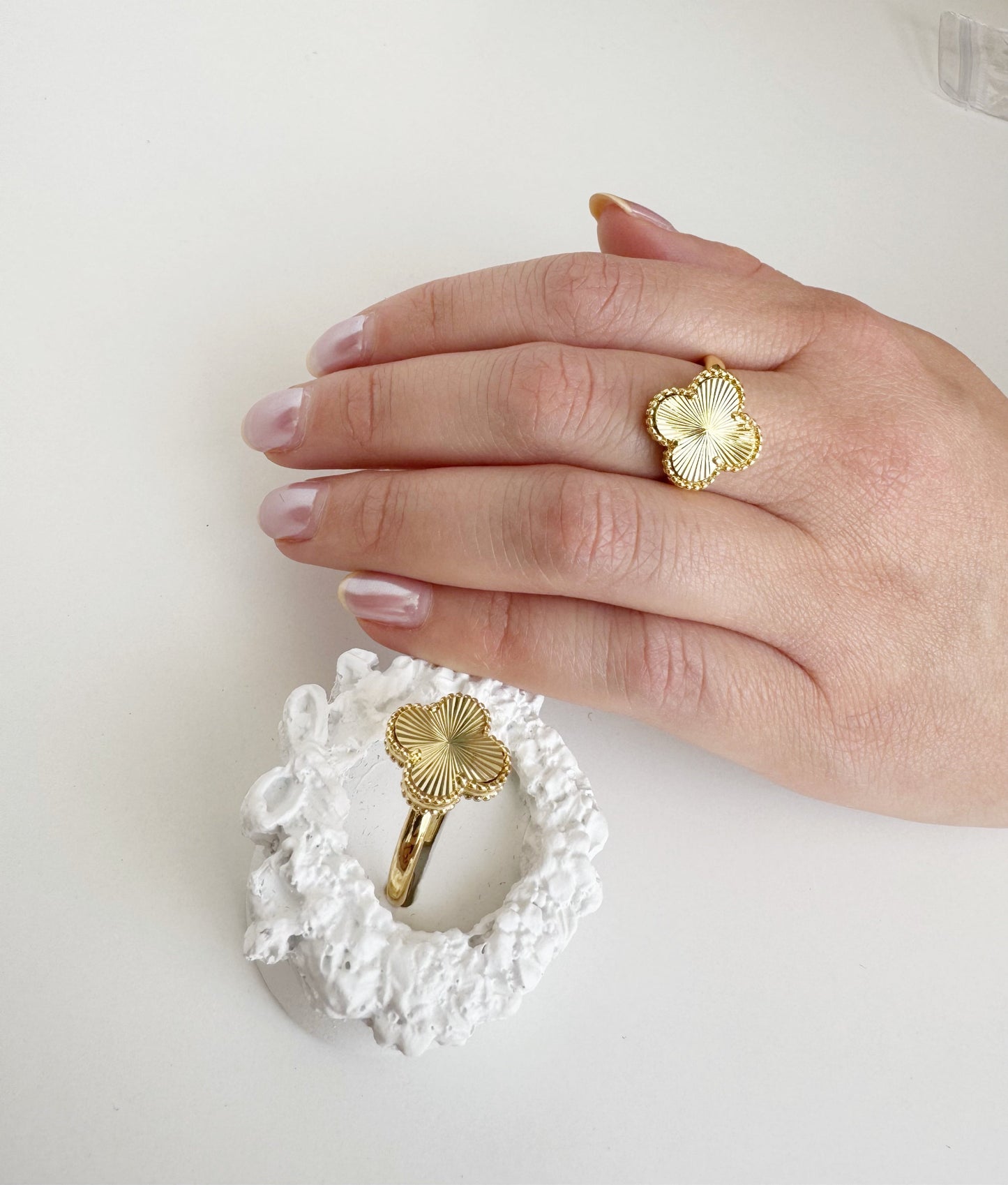 Anillo Flor Lisa